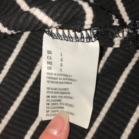 🌼3/$30 Soft & Sexy T 3/4 Sleeve Black and White Stripes - Picture 4 of 5